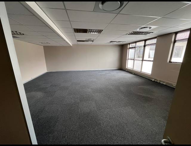 201M² OFFICE TO LET IN CENTURY CITY